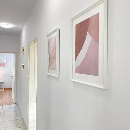 Apartment Phaedrus Living Down Town Flat Stephania 302