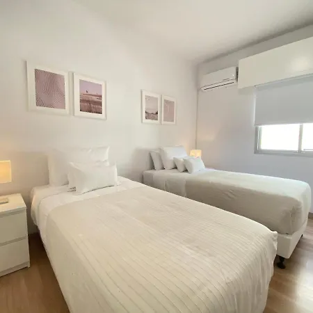 Phaedrus Living Down Town Flat Stephania 302 *